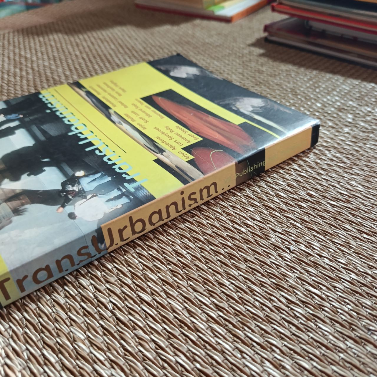 TransUrbanism"  Editado por Joke Brouwer e Arjen Mulder (2/4)