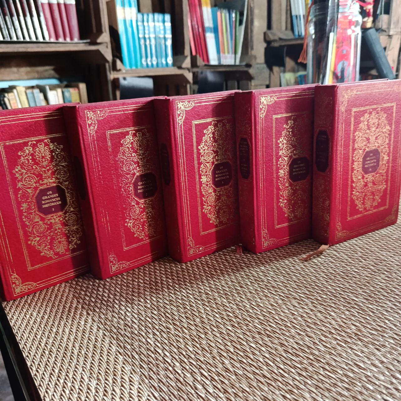 Coleção Os Grandes Romances Históricos (Lote de 5 VolumesVários (Balzac, Puchkine, Mérimée, Alexis Tolstoi, Fenimore Cooper, Bulwer-Lytton) (2/4)