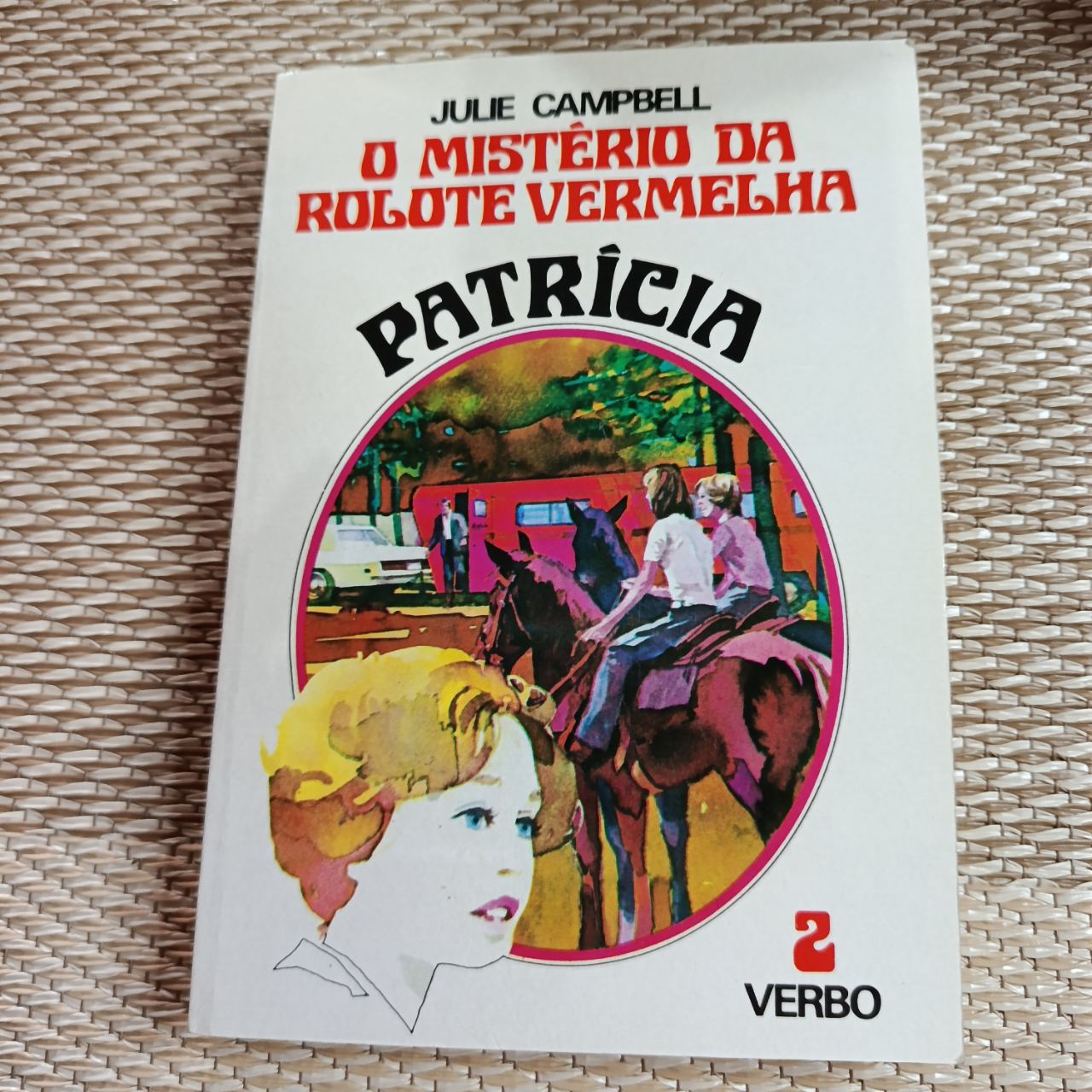 Coleção Patrícia (Tradução portuguesa da famosa série norte-americana Trixie Belden) (3/4)